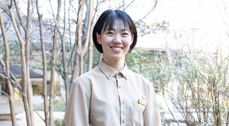 レストランサービス 清水ひいな